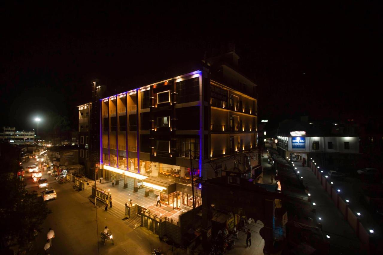 Hotel Kings Regency Drang المظهر الخارجي الصورة