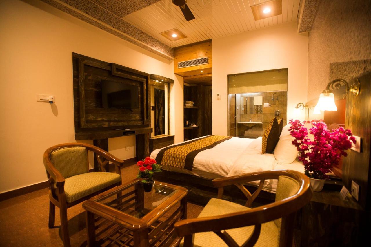 Hotel Kings Regency Drang المظهر الخارجي الصورة